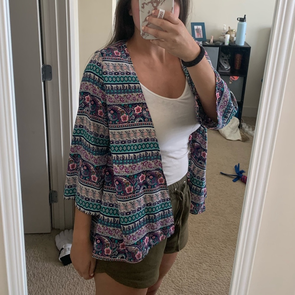 NWT 3/4 Sleeve Kimono with Pattern